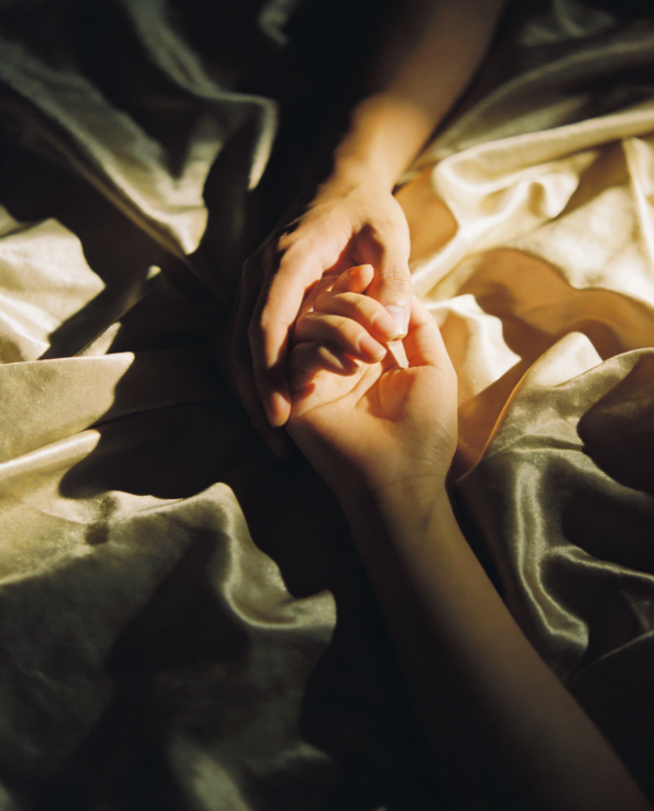 【身心重啟】緩解焦慮與冰冷關係：藥師解析 FM2、聽話水與乖乖水在親密關係中的科學應用